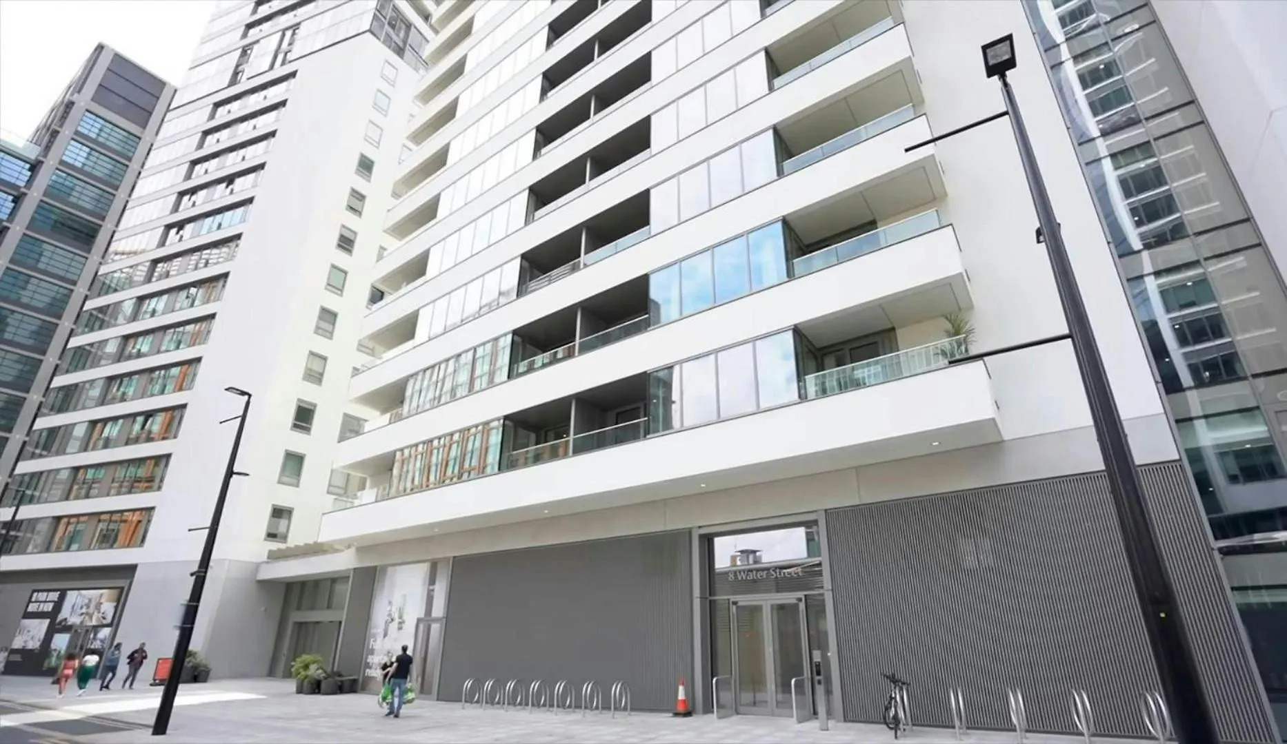 Canary Wharf Luxury Apartment Right Next To Thames London